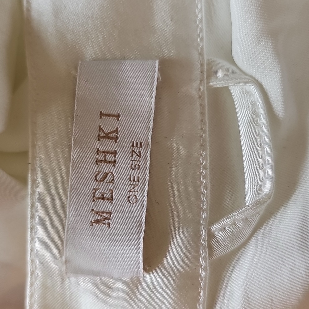 Meshki Ivory Satin Lace-Trim Robe - Picture 8 of 8
